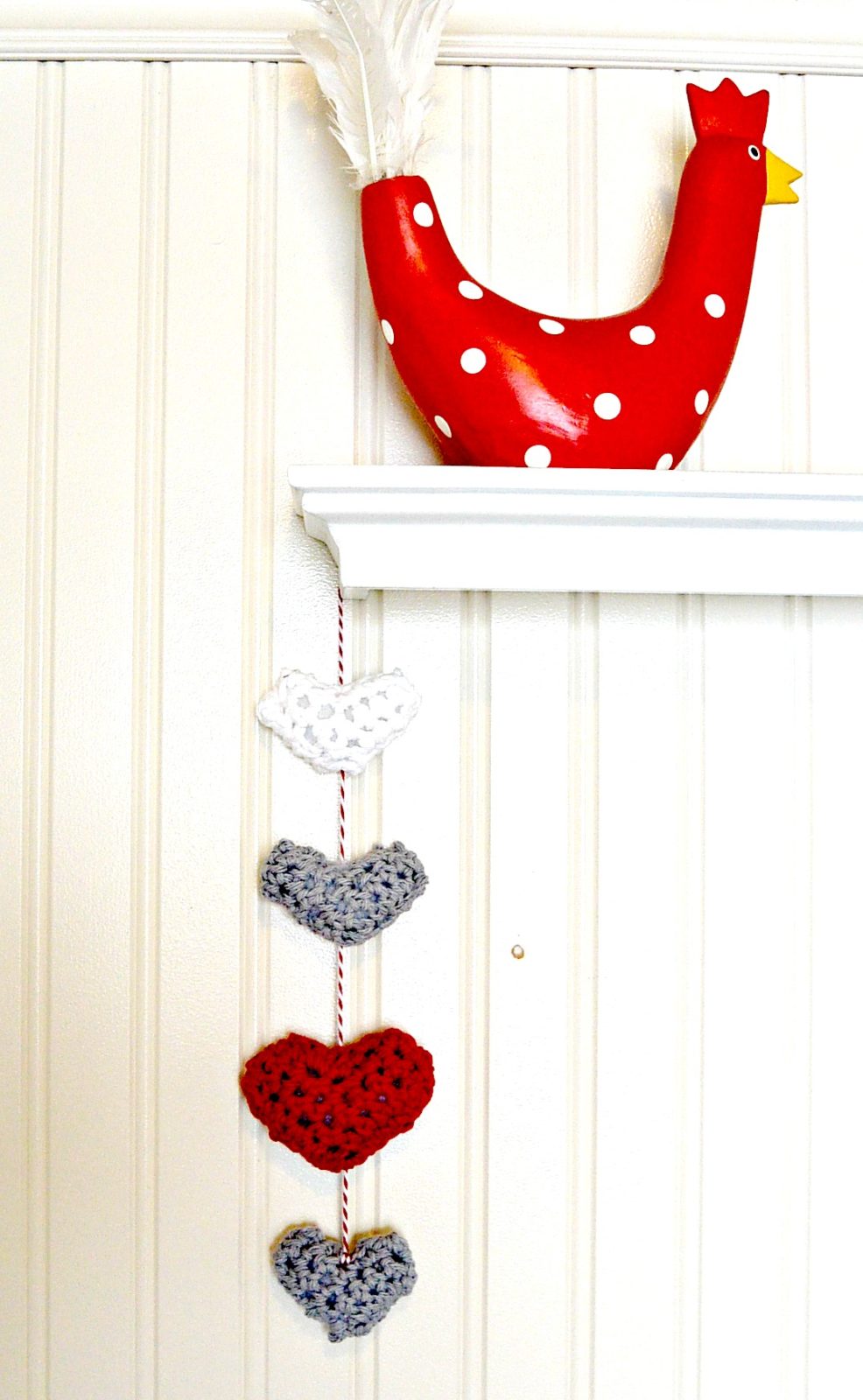 Easy Crochet Puffy Hearts Wall Hanging