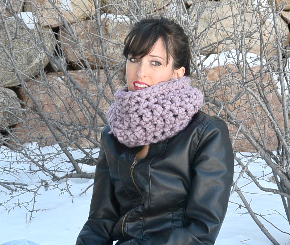 Prettiest Frosted Plum Beginner Crochet Cowl