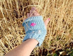 Knit flat fingerless gloves