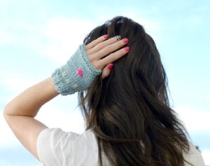 knit fingerless mitts