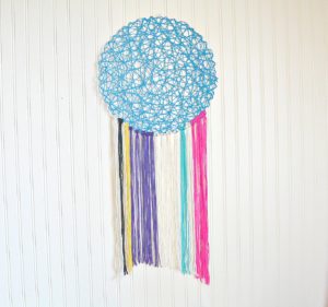 Easy Yarn Wall Hanging