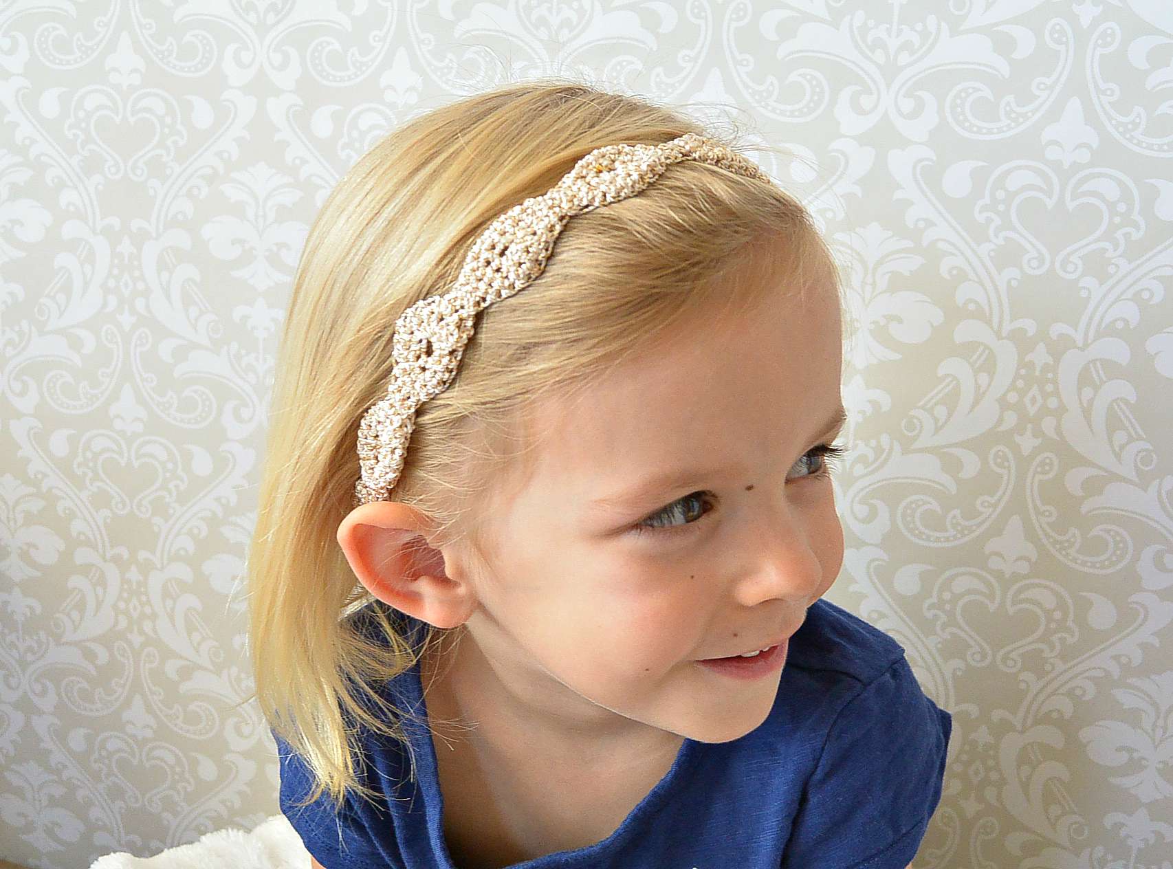 “Provence Gold Fleck Headband” – Crochet Headband Pattern