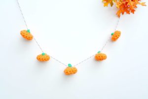 Crochet LIttle Pumpkins Garland