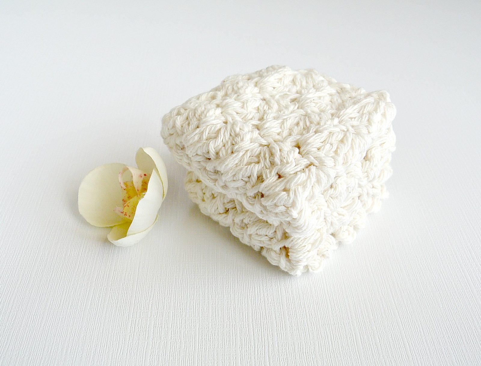 Bath House Spa Crochet Washcloths (Free Pattern)