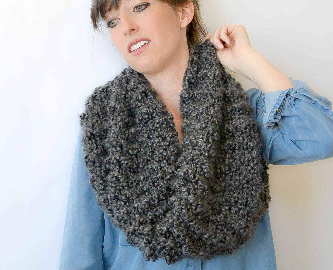 TALL Eiffel Cowl – Beginner Knitting Pattern