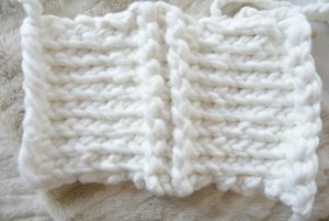 GIANT Yarn Plush Knit Bag Pattern – Mama In A Stitch