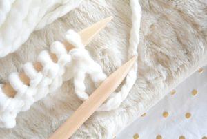 GIANT Yarn Plush Knit Bag Pattern – Mama In A Stitch