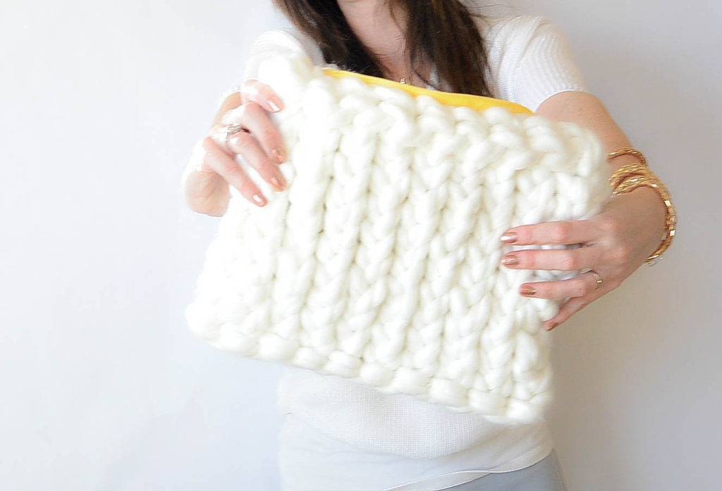 GIANT Yarn "Plush Knit Bag" Pattern Mama In A Stitch