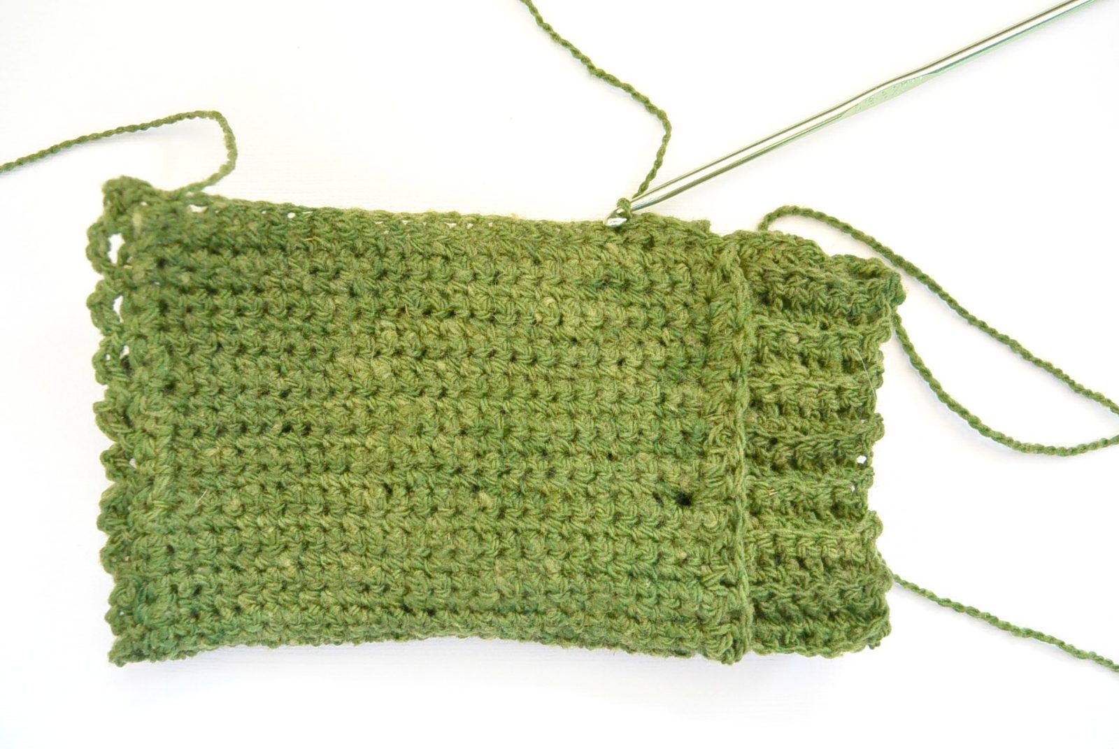Easy Crochet Fingerless Mitts Seaming