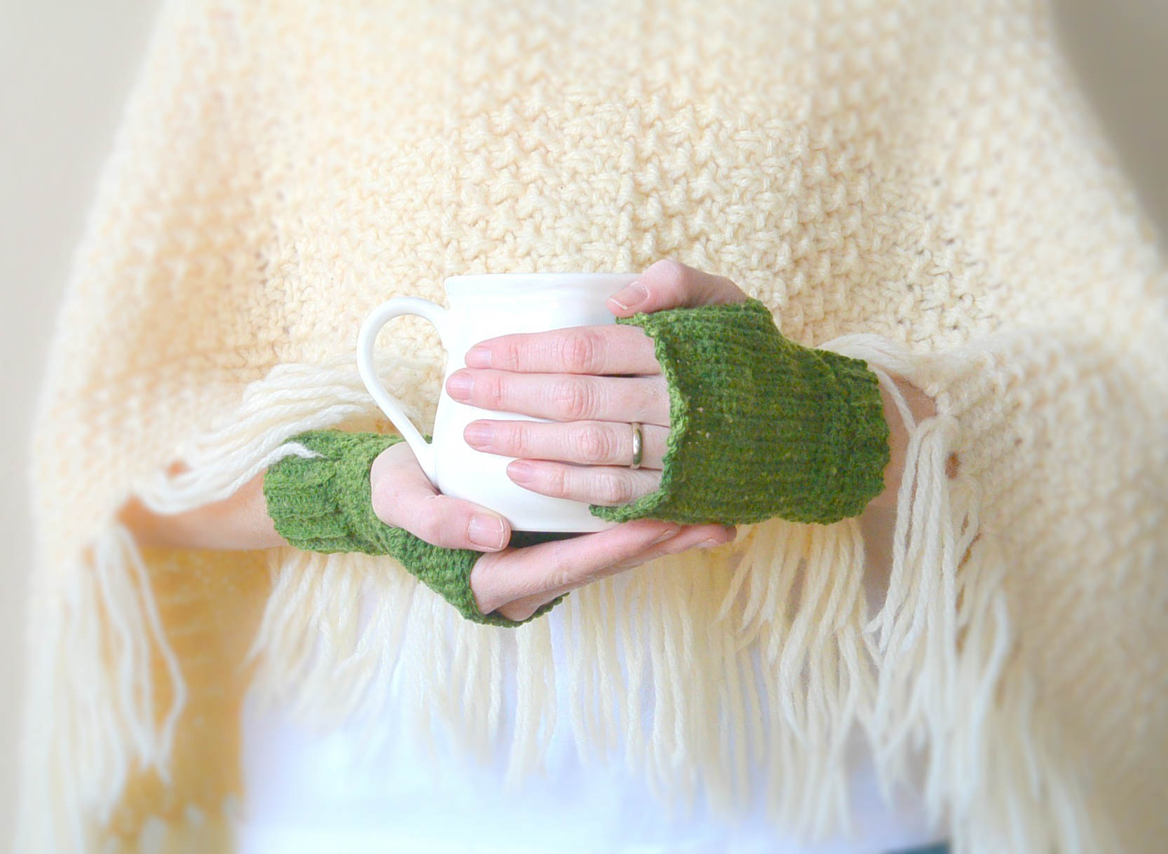 Prairie Winds Crochet Fingerless Mitts Pattern