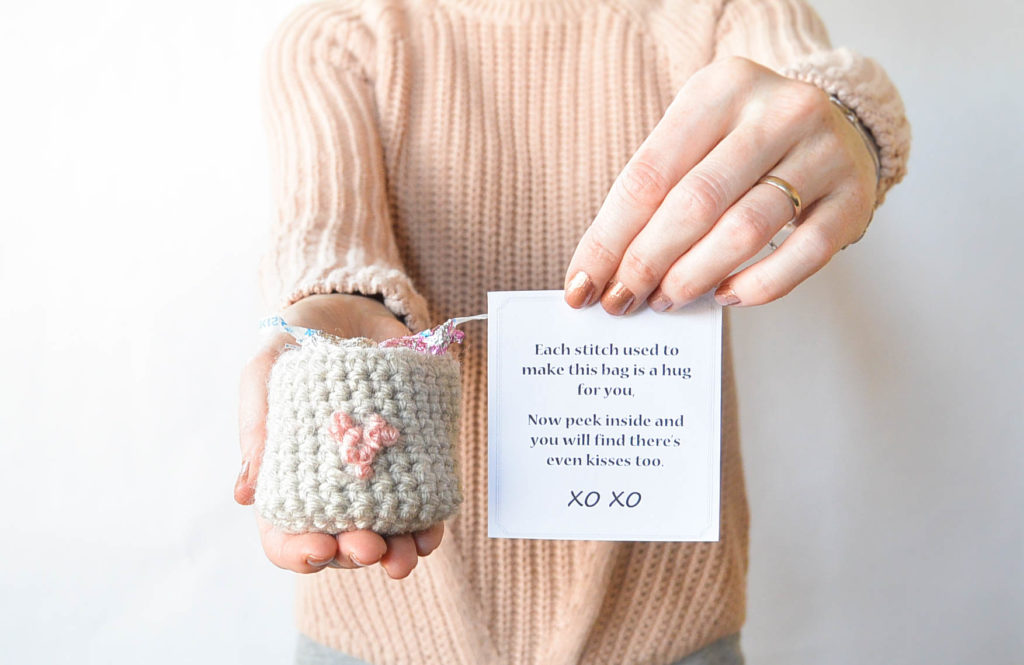 heart crochet bag
