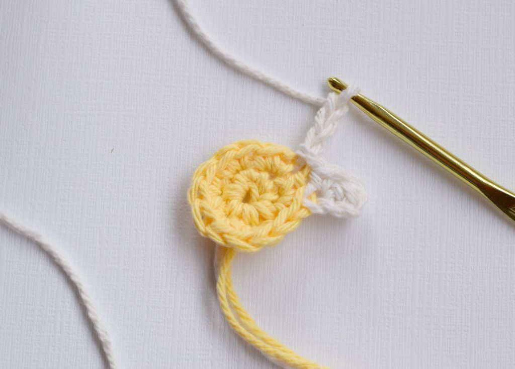 Crocet Daisy Tutorial