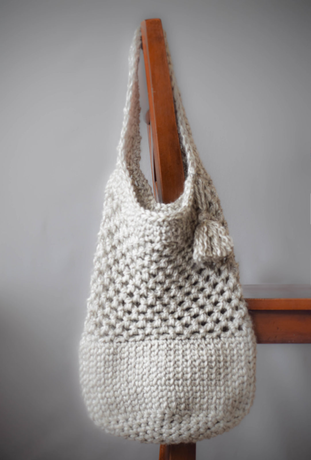 Ravelry: Cotton Cakes Knotted Strap Bag pattern by Esther Thompson