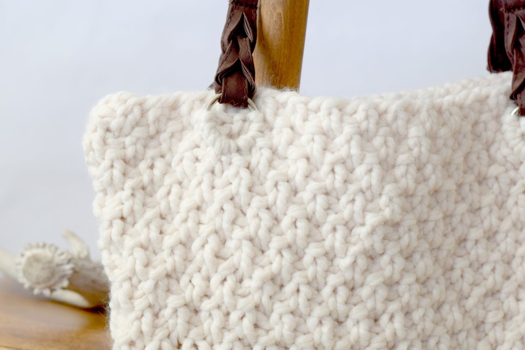 GIANT Yarn Plush Knit Bag Pattern – Mama In A Stitch