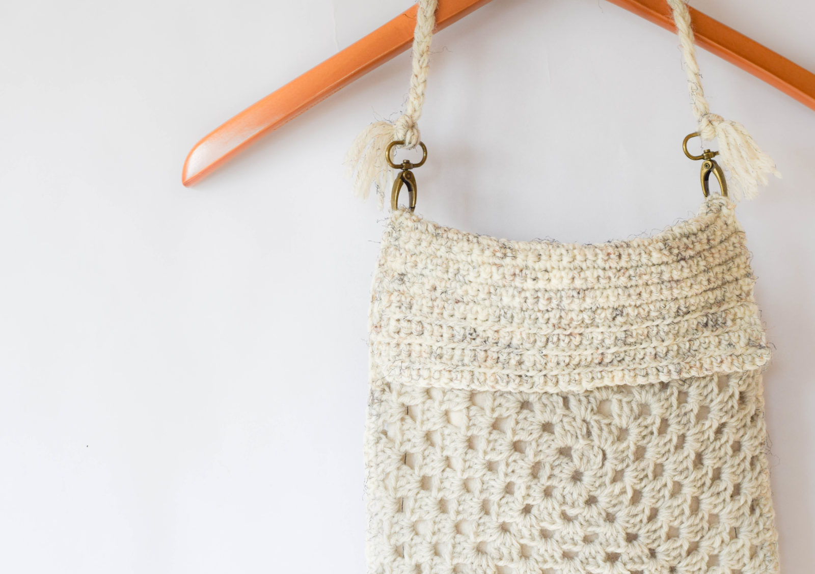 Crocheting the Modern Granny Boho Bag in Quick Steps