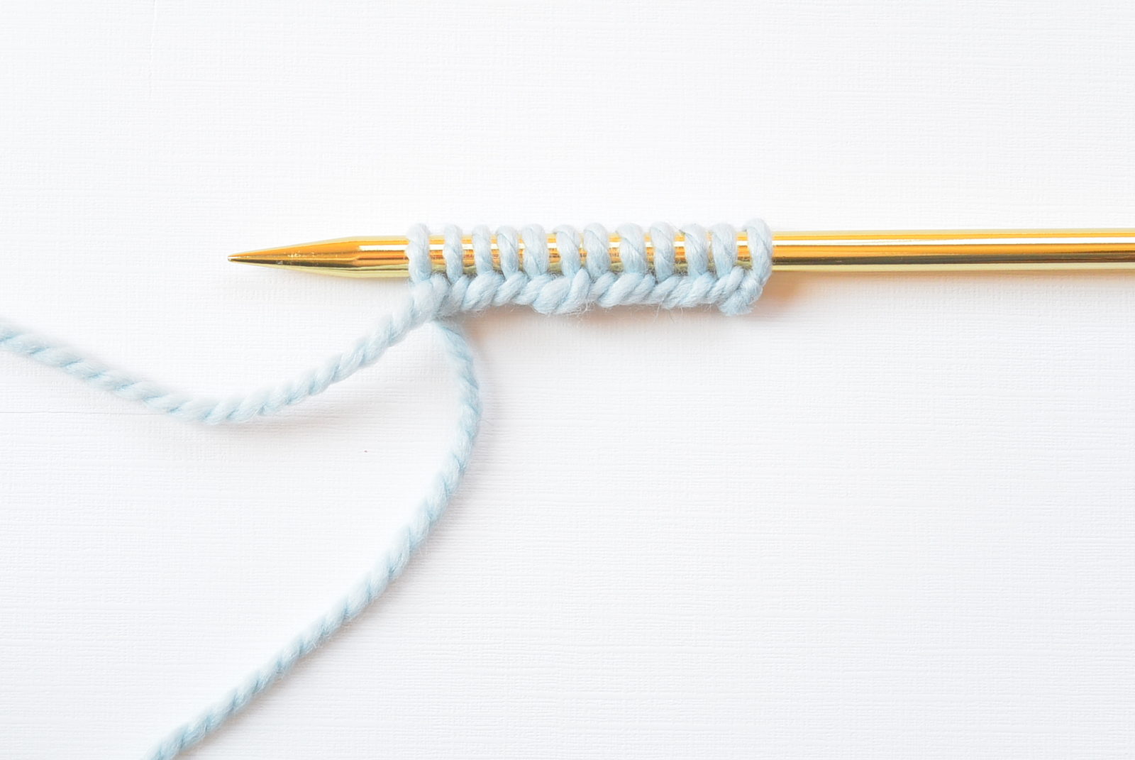 10 tools to use for cable knitting if you don't have a cable