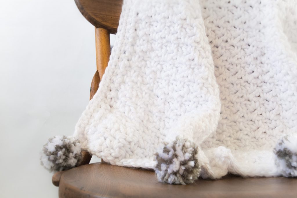 loft-pom-blanket-9