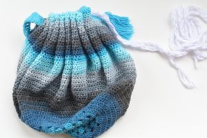 Mandala Crocheted Blanket Bag Pattern – Mama In A Stitch