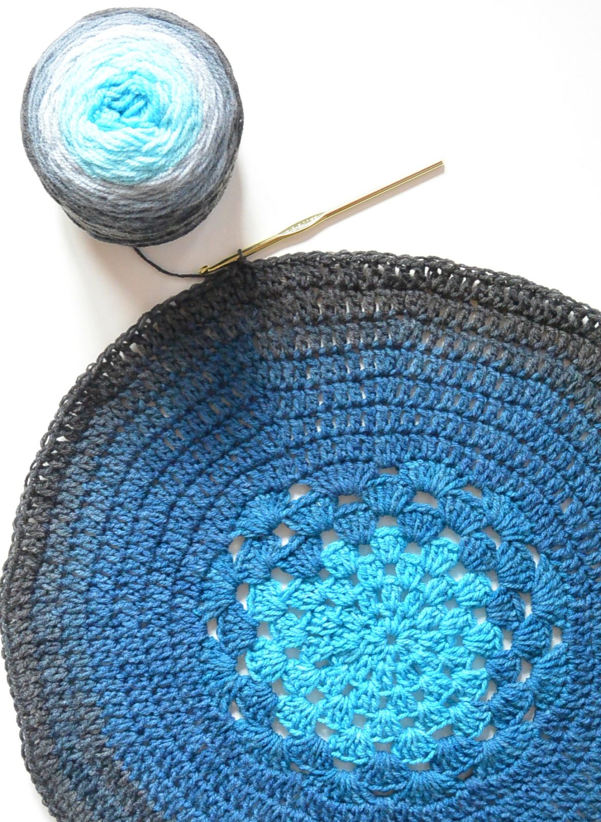 Mandala yarn patterns free knit