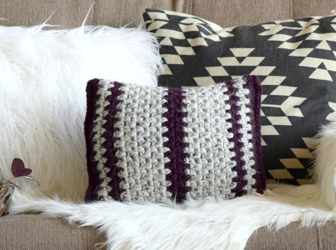 Taos Crochet Throw Pillow & Wool Ease Yarn – Mama In A Stitch