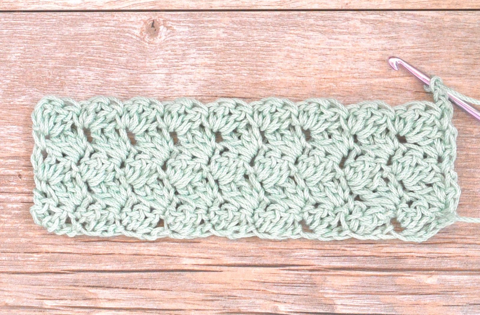 Blanket Stitch Throw (Free Crochet Blanket Pattern) - Yarnique