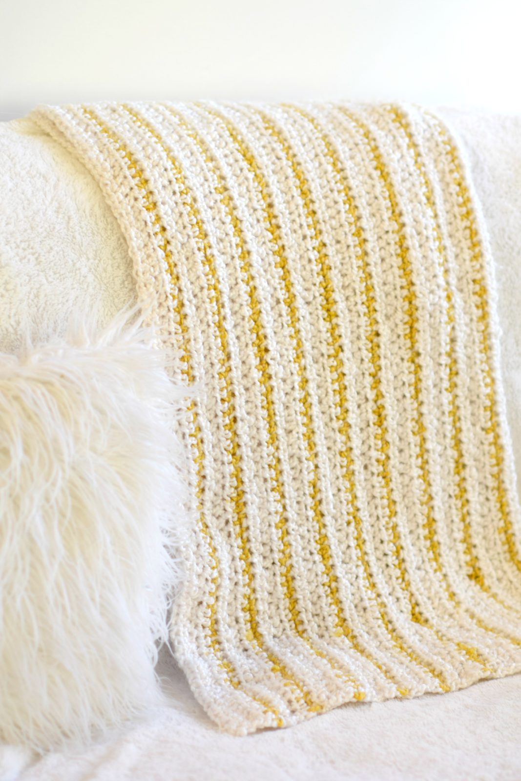 Soft Beginner Crochet Blanket Pattern – Mama In A Stitch
