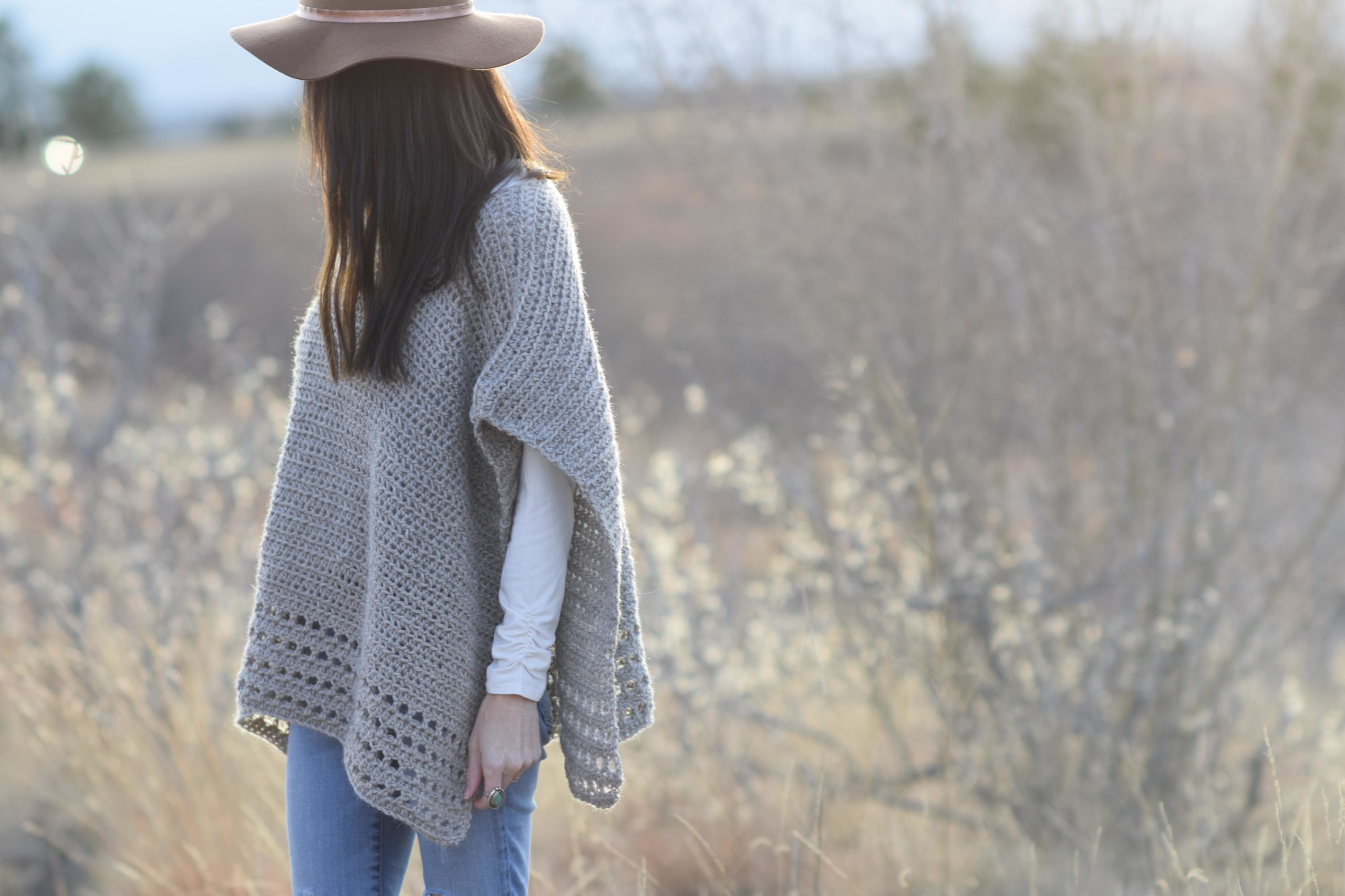 Folkeskole Lull social Light Alpaca Poncho Crochet Pattern – Mama In A Stitch