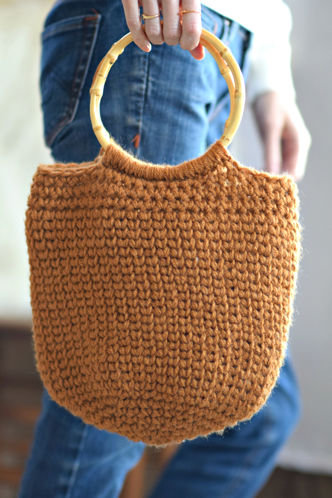 Camel Bucket Bag – Crocheted Bag Pattern