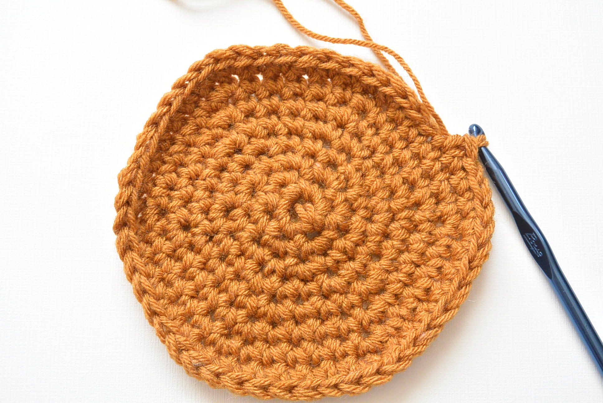 Camel Bucket Bag - Crocheted Bag Pattern – Mama In A Stitch