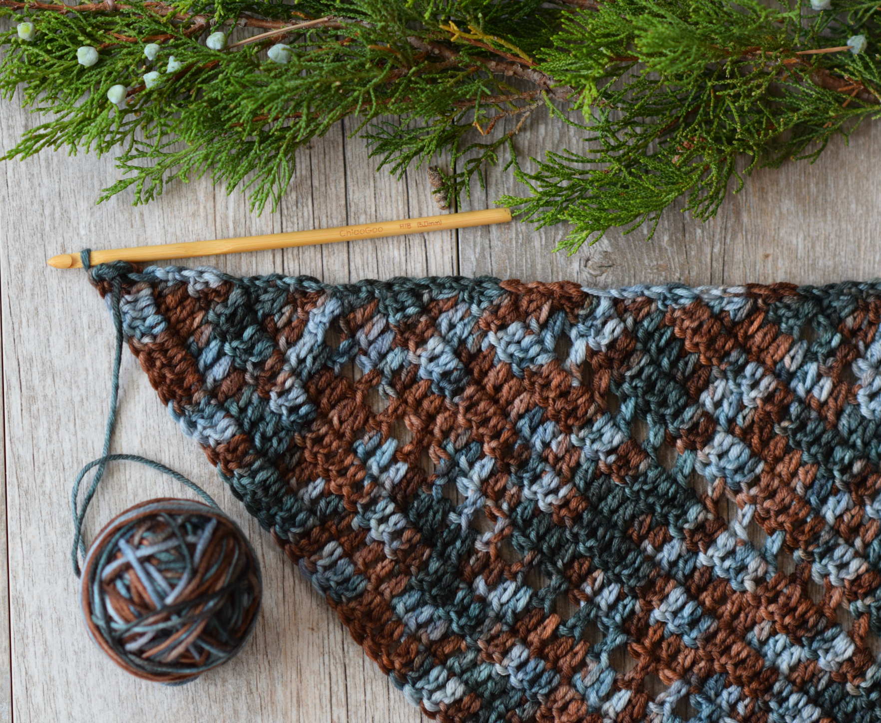 Sale New 1Cone 500g Polyester Sequin Hand Knitting Wrap Scarfs Crochet Yarn 23 