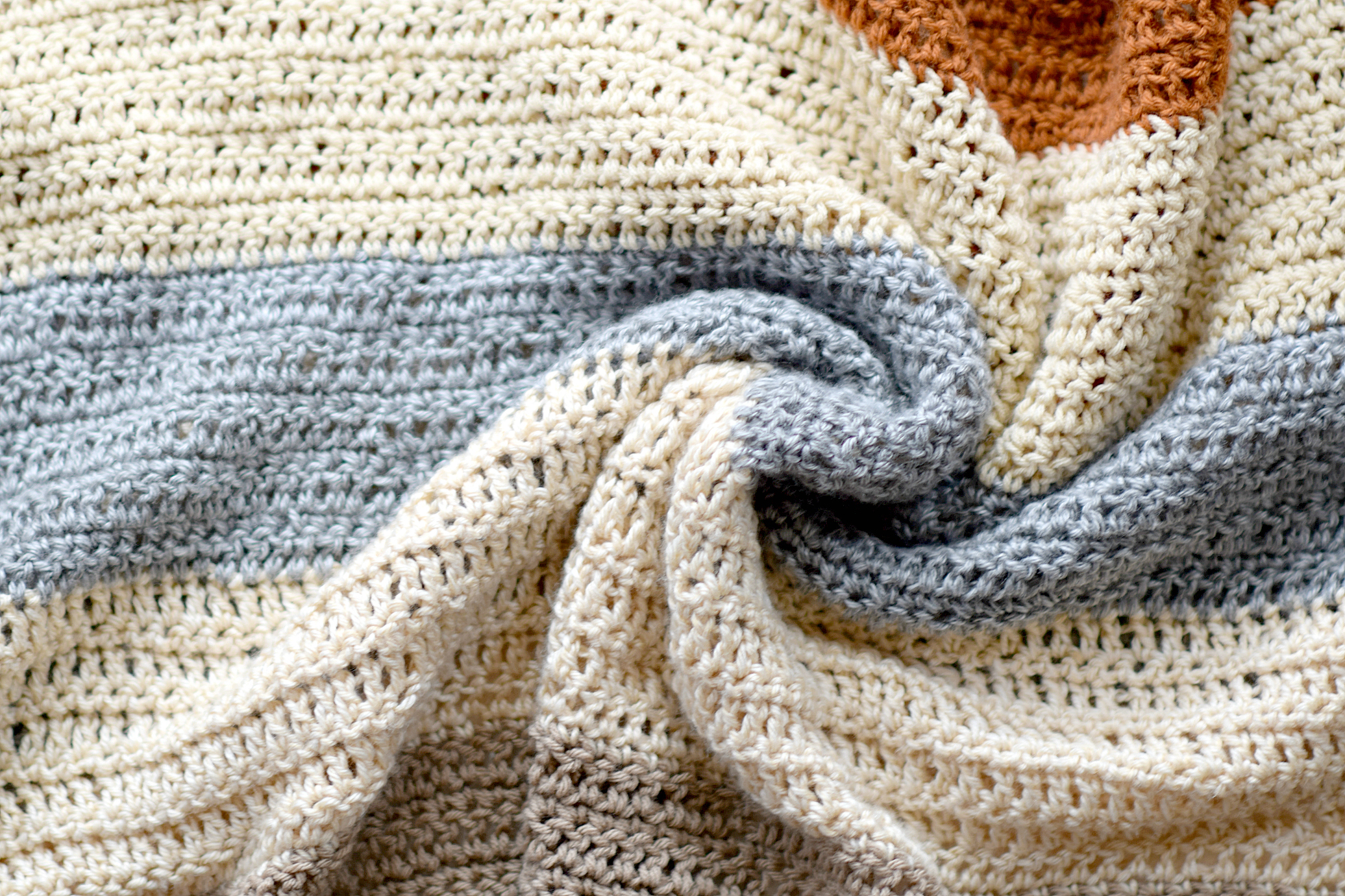 How To Crochet A Beginner Fall Throw Blanket – Mama In A Stitch