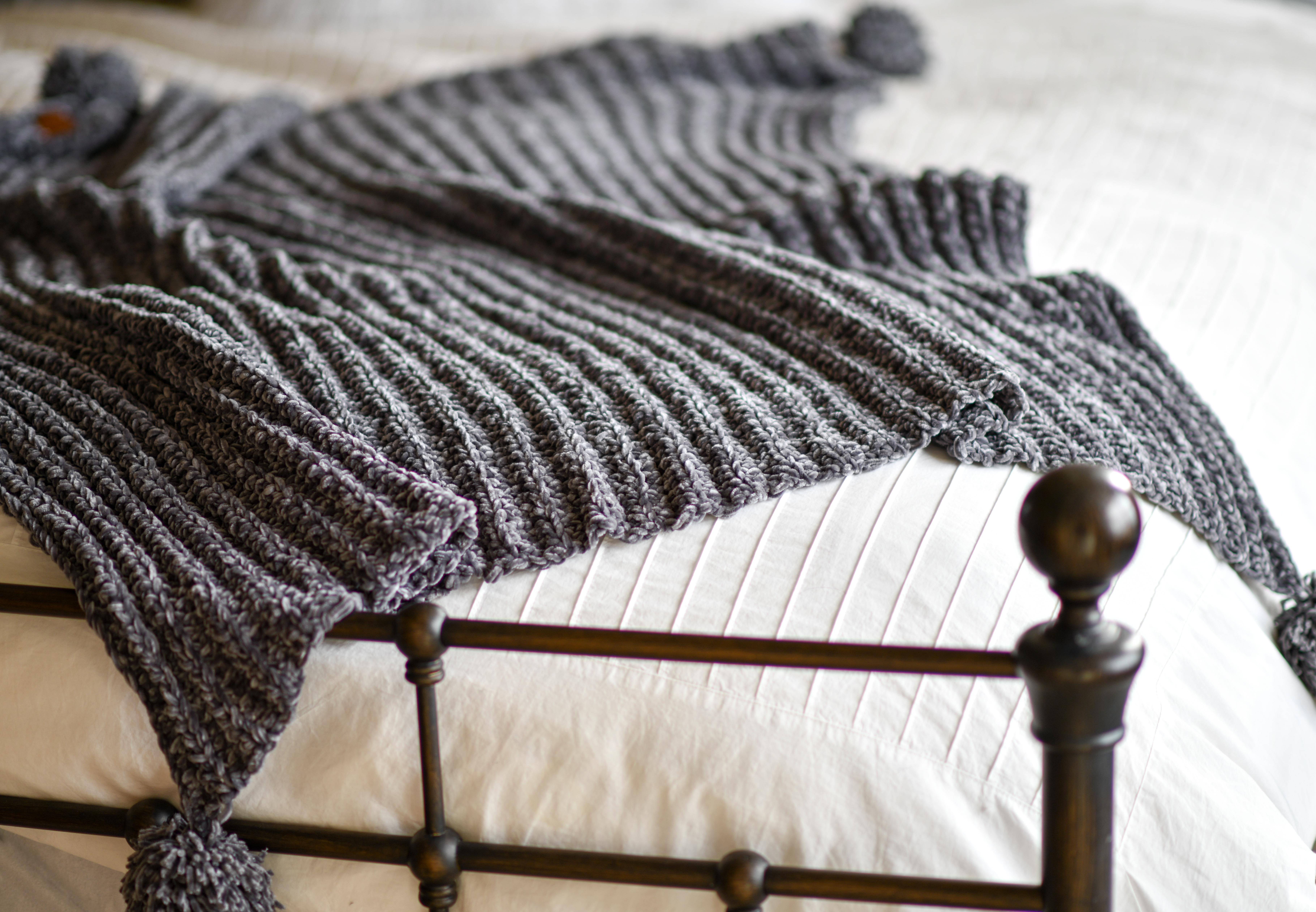 Throw blanket velvet yarn patterns