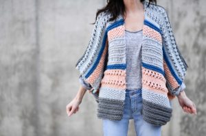 How To Knit A Scarf With Pom-Pom Yarn • Free Knitting Pattern