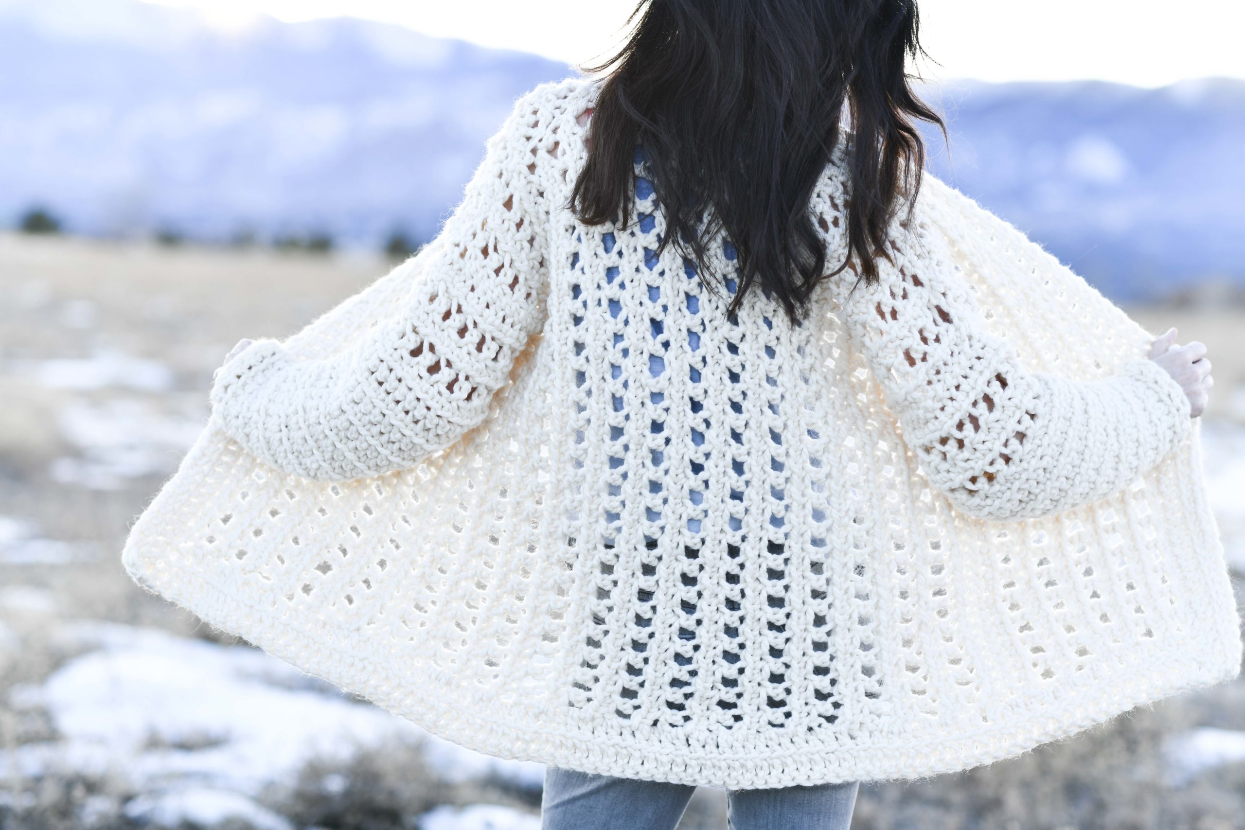 Light Snow Oversized Cardigan Crochet Free Pattern