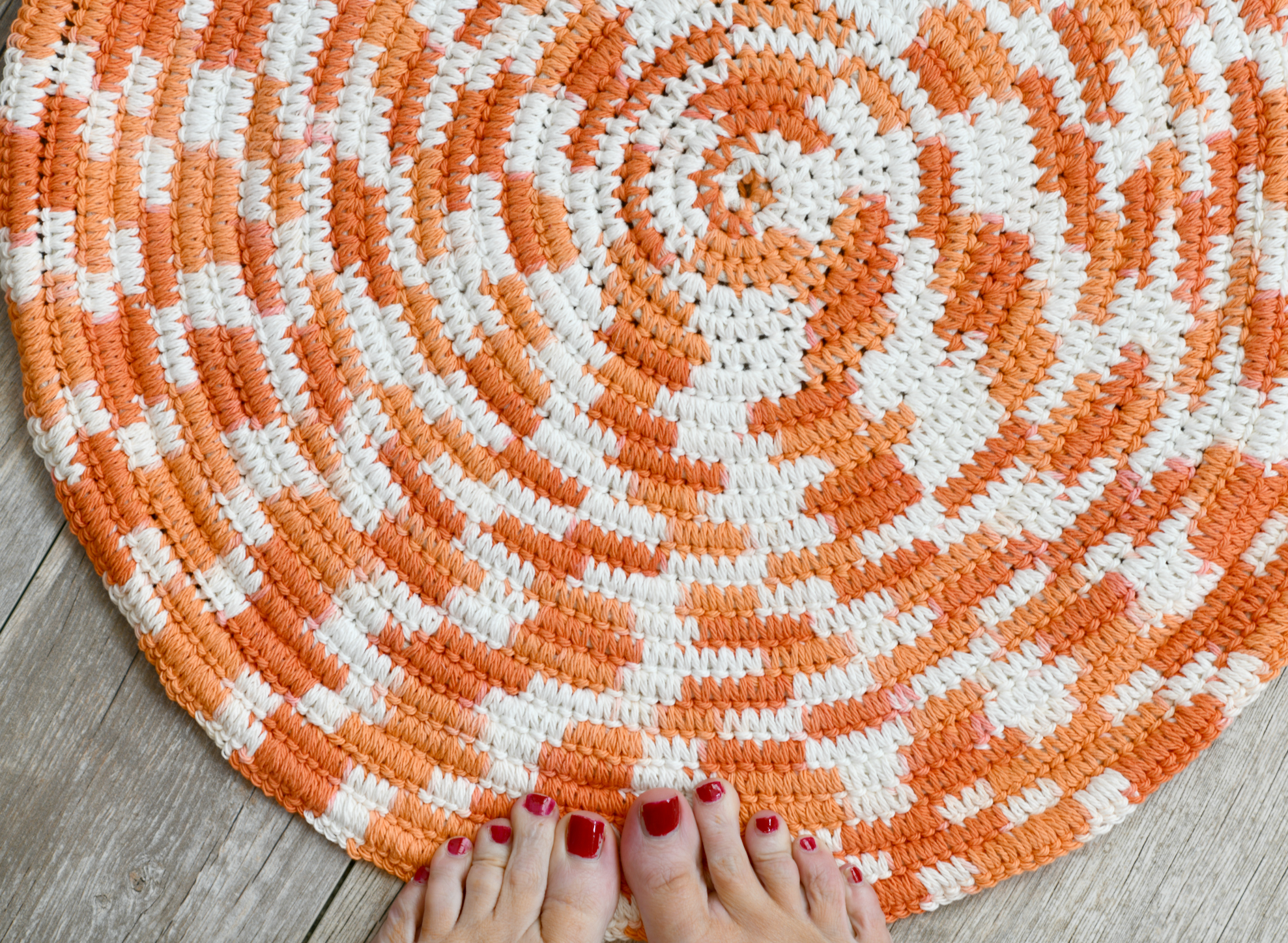 How To Crochet A Scrap Yarn Rope Bath Mat – Mama In A Stitch