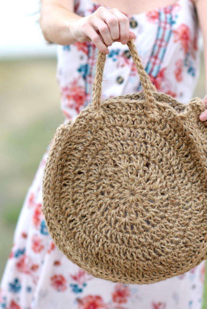 How To Crochet A Summer Circle Bag Free Crochet Pattern Mama In A