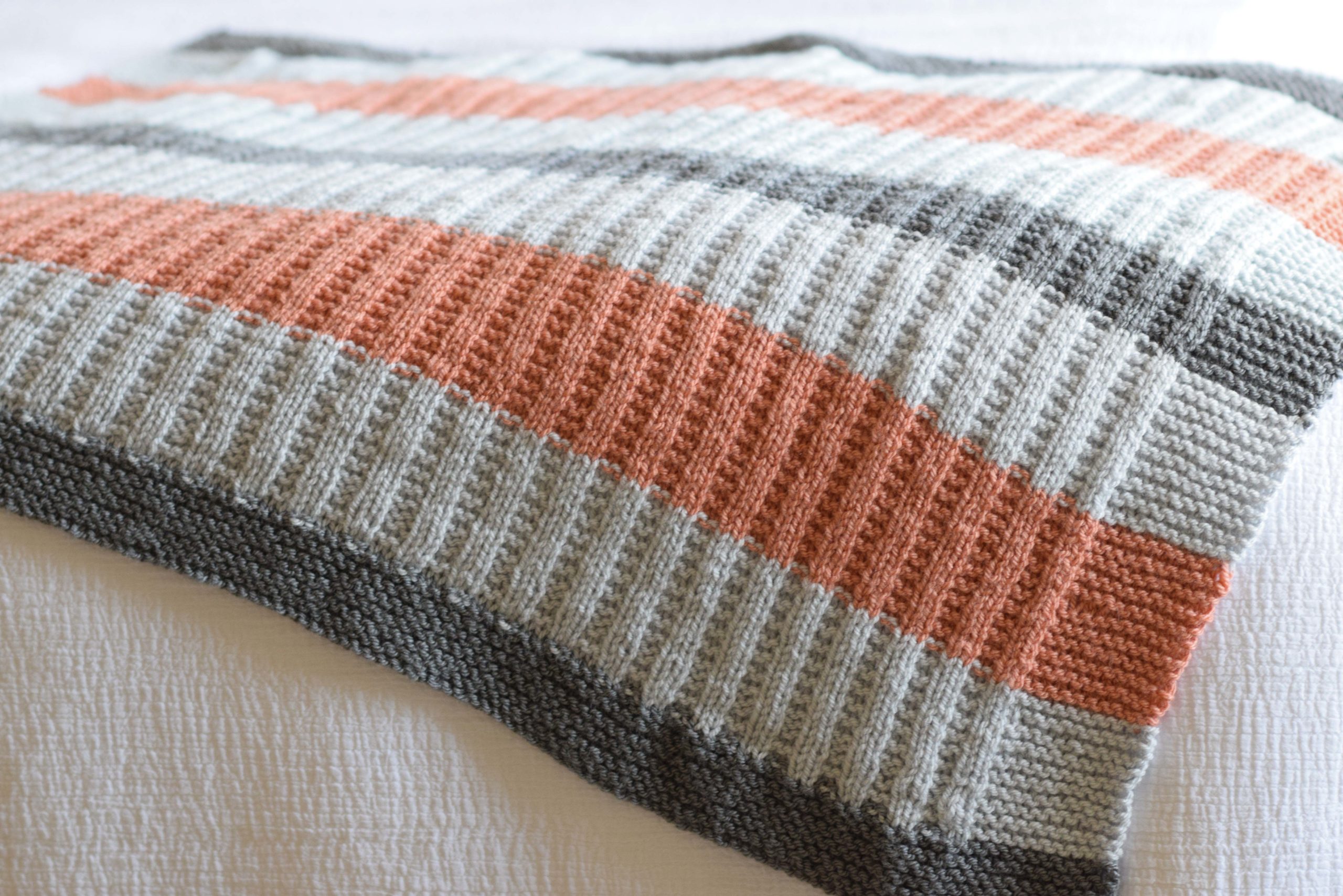 Mae Ribbed Blanket Easy Knitting Pattern