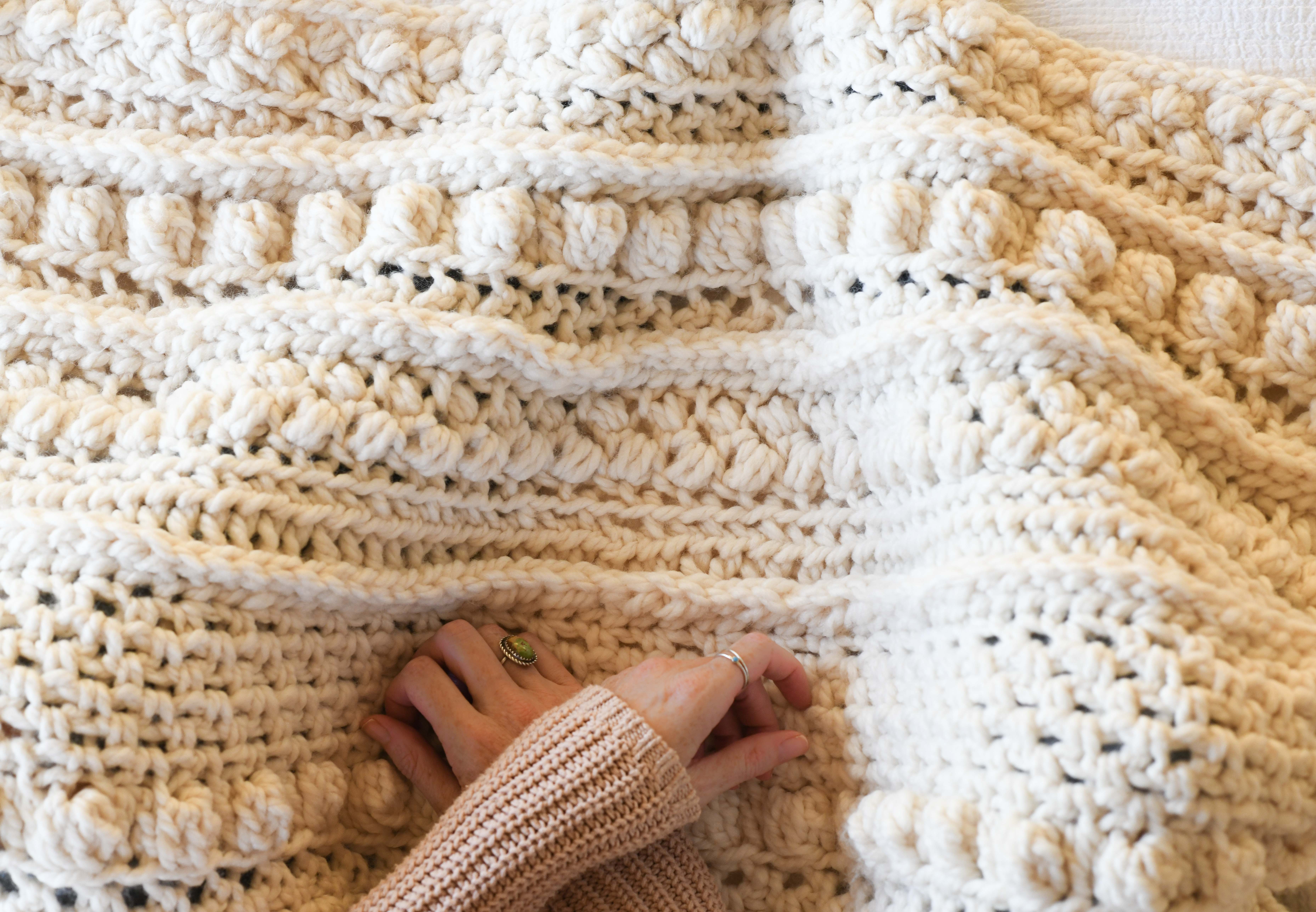 Chunky Crochet Blanket Diy  Chunky crochet blanket pattern, Chunky crochet  blanket, Crochet blanket diy