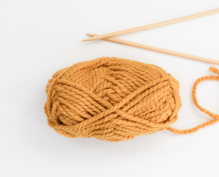 How To Knit A Cable Hat - Golden Waves Toque – Mama In A Stitch