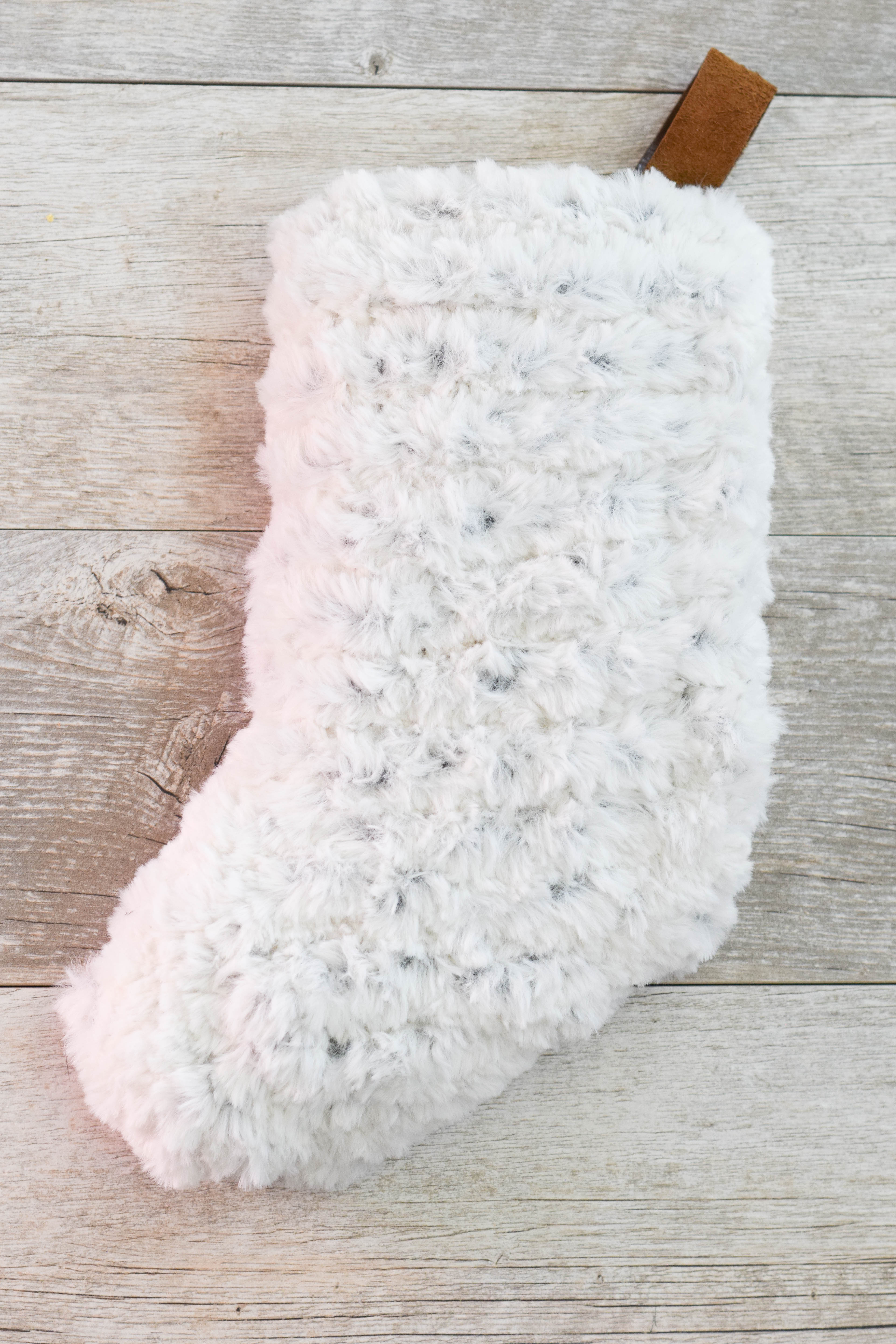 Faux Fur Stocking Easy Knitting Pattern – Mama In A Stitch