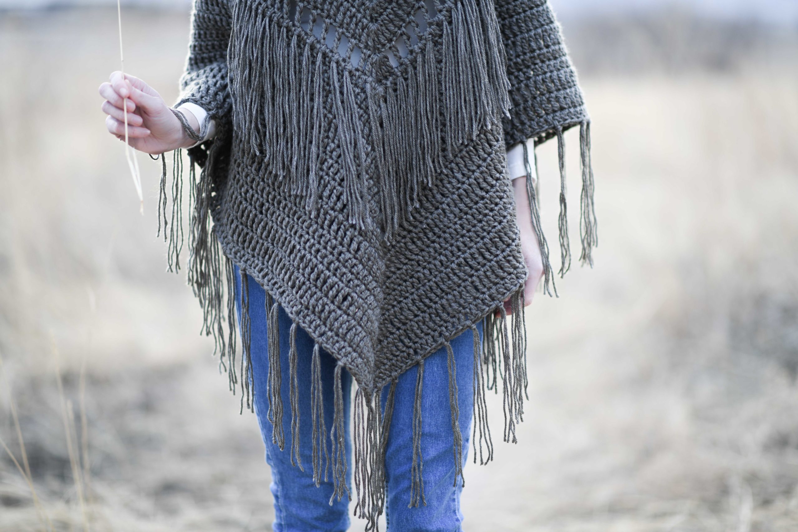 Seamless Poncho using Madelinetosh Woolcycle Sport – Churchmouse