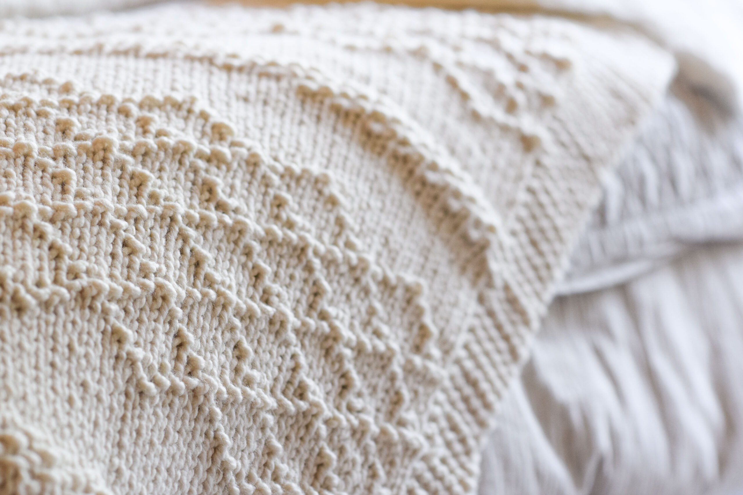 Fall Cuddler Chunky Blanket Knitting Pattern – Mama In A Stitch