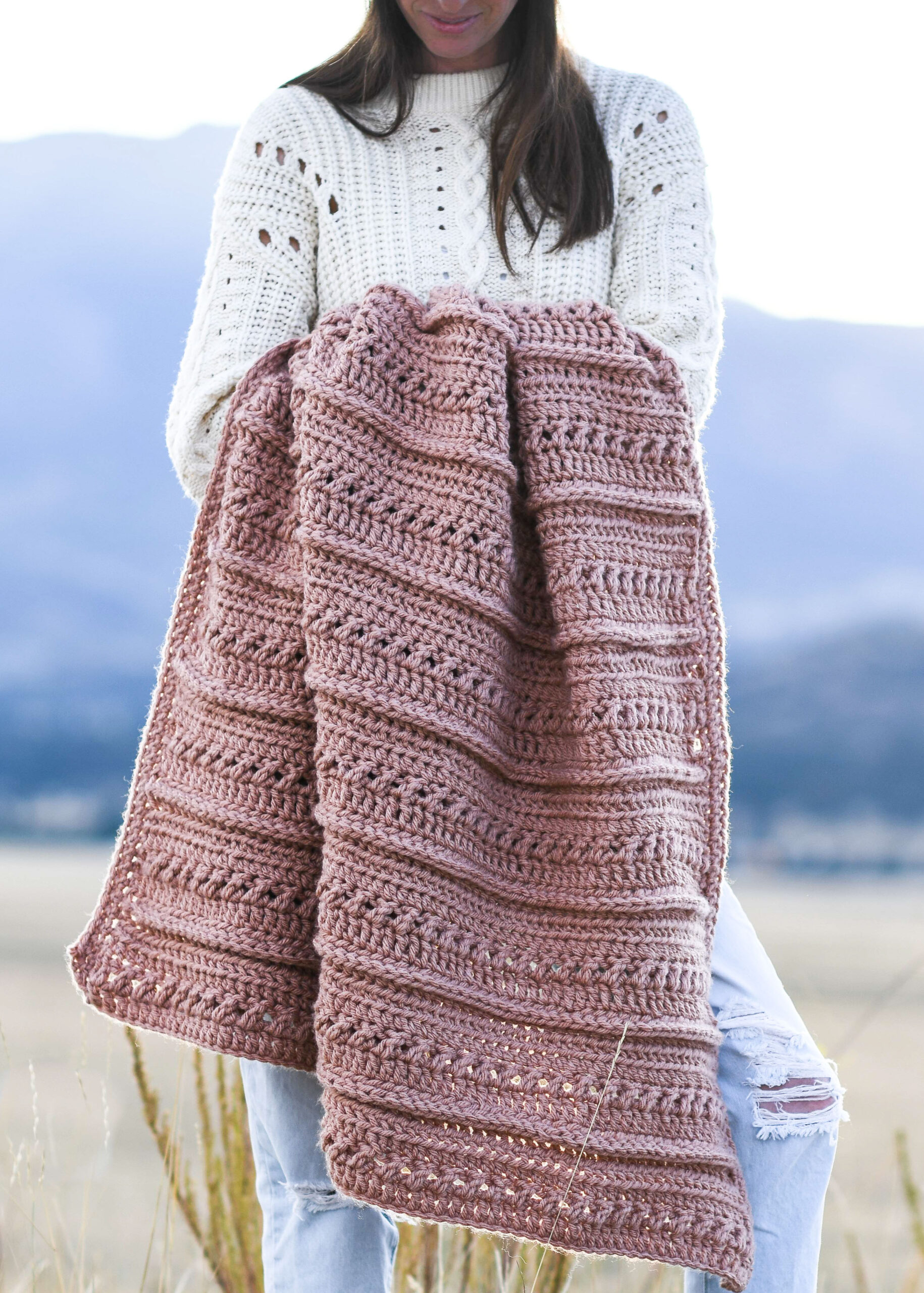 Vintage White Chunky Chevron Crochet Blanket Pattern - A More Crafty Life