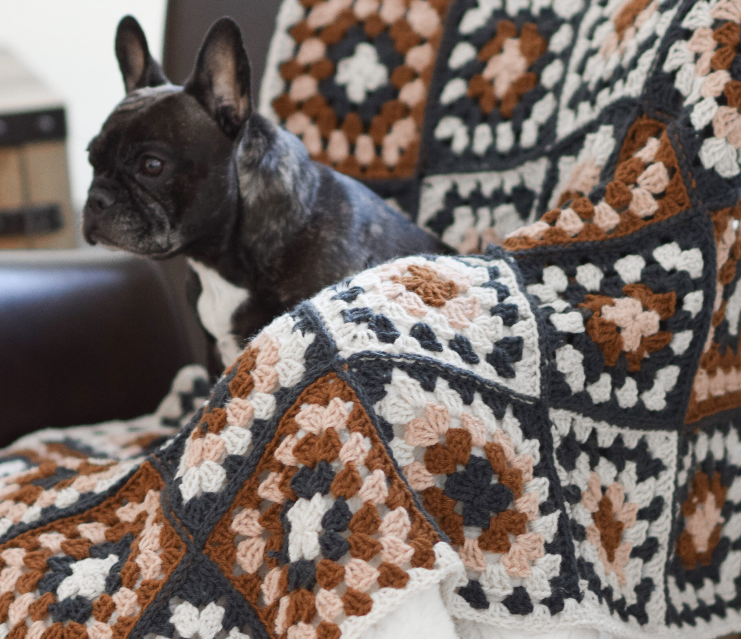 Granny Square Blanket Pattern – Mama In A Stitch