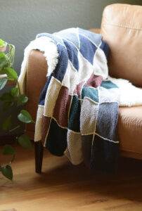 Quick & Easy Knit Blankets – Mama In A Stitch