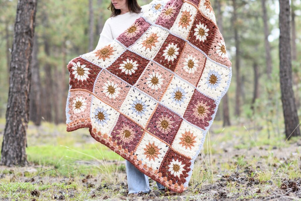 Big Flower Granny Square Crochet Blanket Pattern